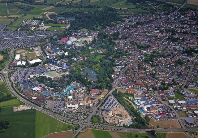 Der Blick auf Rust und den Europa-Park   | Foto: Europa-Park