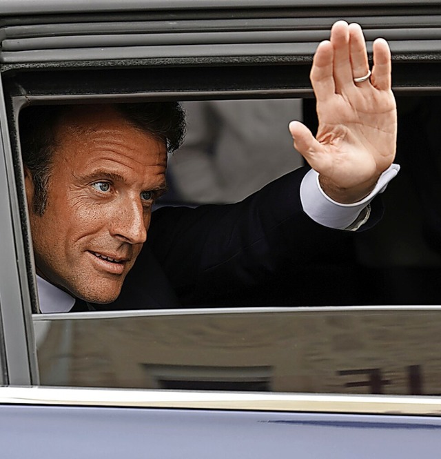 Zwei Tage lang wird Emmanuel Macron Gelegenheit haben, den Deutschen zuzuwinken.  | Foto: Ludovic Marin (dpa)