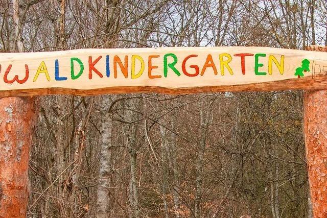 Elterntaxis sollen Kinder zum neuen Waldkindergarten in Kandern-Sitzenkirch fahren