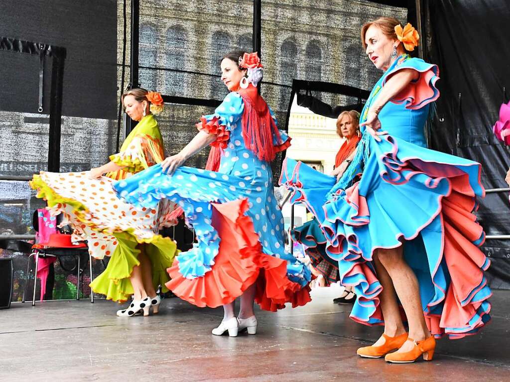 Farbenfrohe Impressionen vom Internationalen Sommerfest