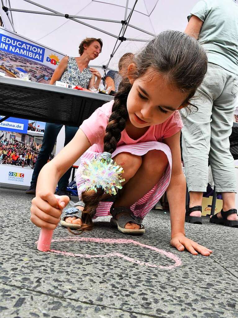 Farbenfrohe Impressionen vom Internationalen Sommerfest