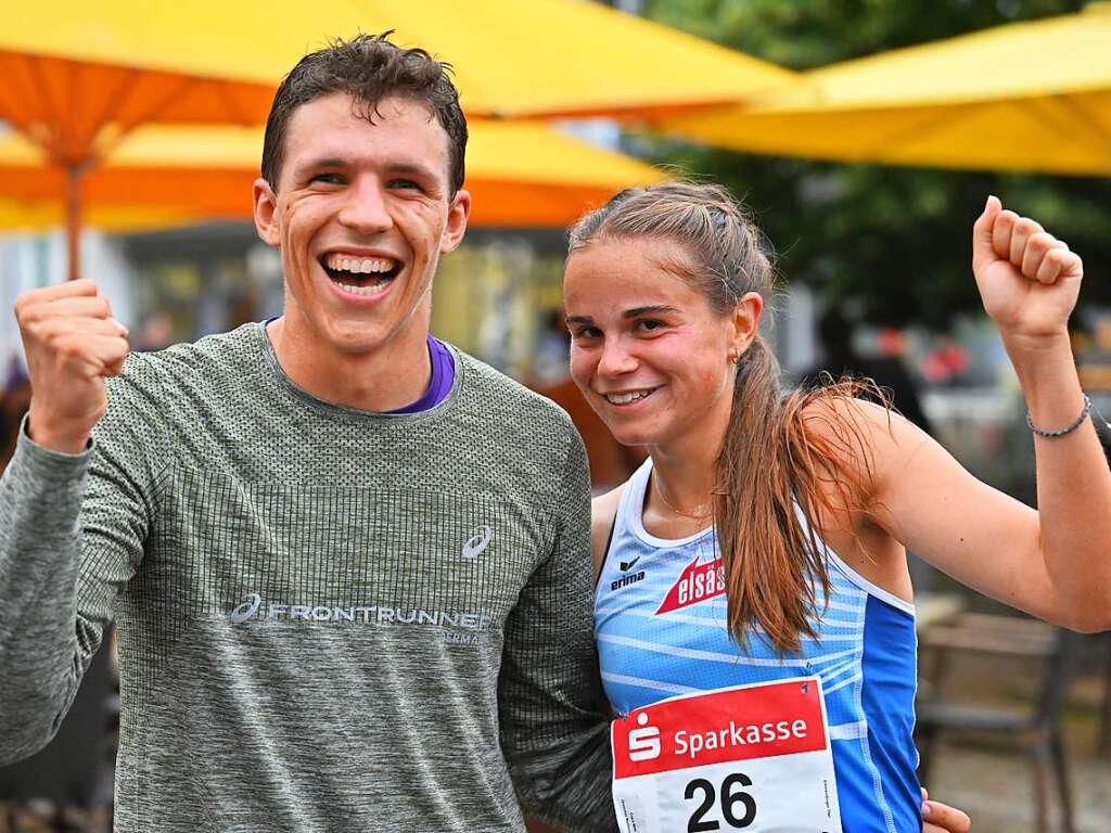 Die beiden Sieger jubeln gemeinsam, Julian Gering und Clara Mll.