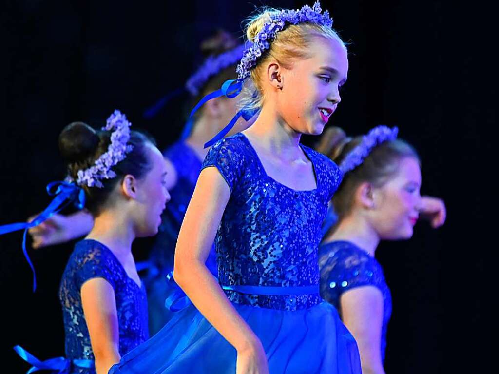 Mit einem eigens geschriebenen, japanischen Mrchen sorgte die Ballettschule Dance-Generation fr drei berauschende Tanztheater-Abende in der Belchenhalle Staufen.