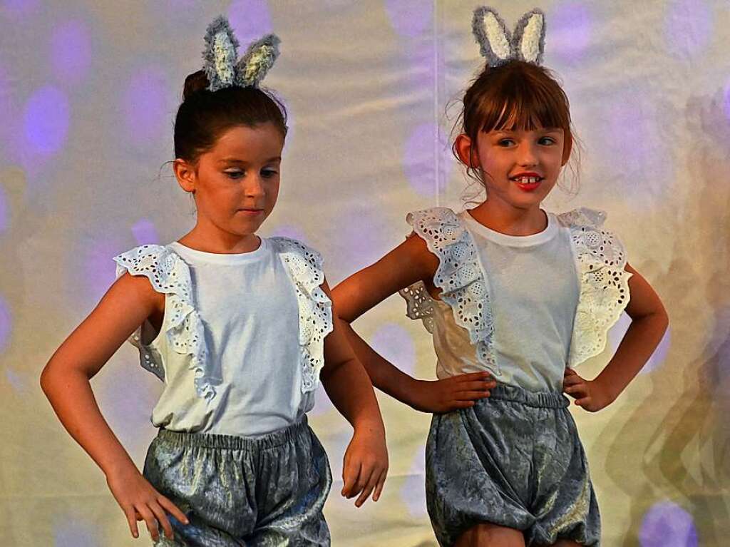 Mit einem eigens geschriebenen, japanischen Mrchen sorgte die Ballettschule Dance-Generation fr drei berauschende Tanztheater-Abende in der Belchenhalle Staufen.