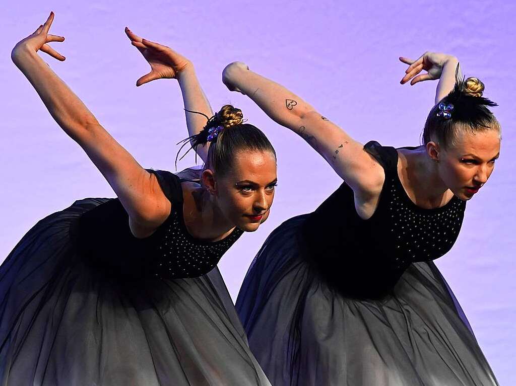 Mit einem eigens geschriebenen, japanischen Mrchen sorgte die Ballettschule Dance-Generation fr drei berauschende Tanztheater-Abende in der Belchenhalle Staufen.