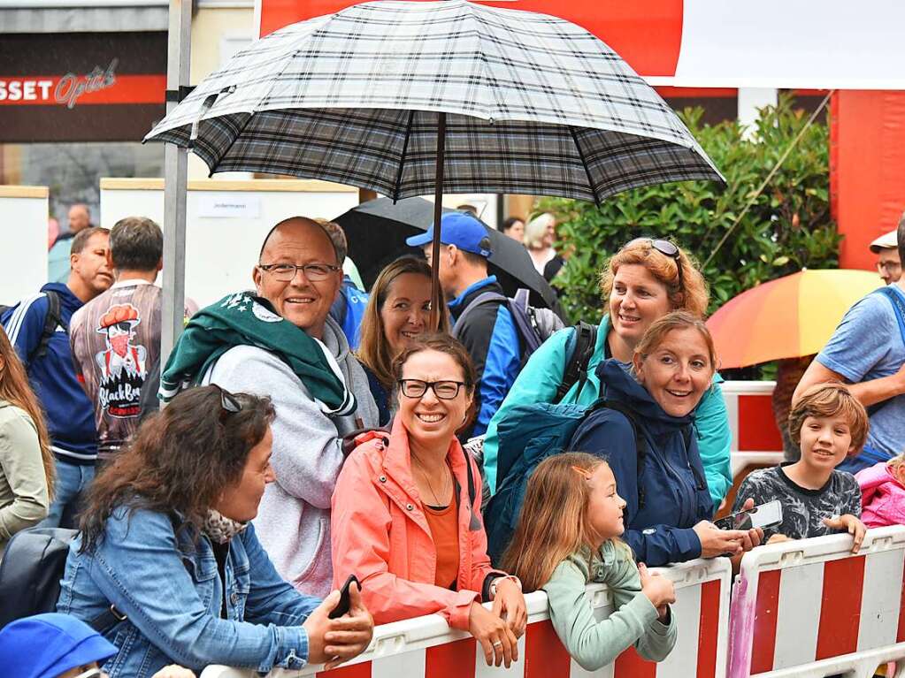 Ein Lauffest in Emmendingen – bei der 13. Auflage des Stadtlaufs ziehen rund 2300 Bewegungsfreudige aller Altersschichten durch die Straen der Innenstadt.