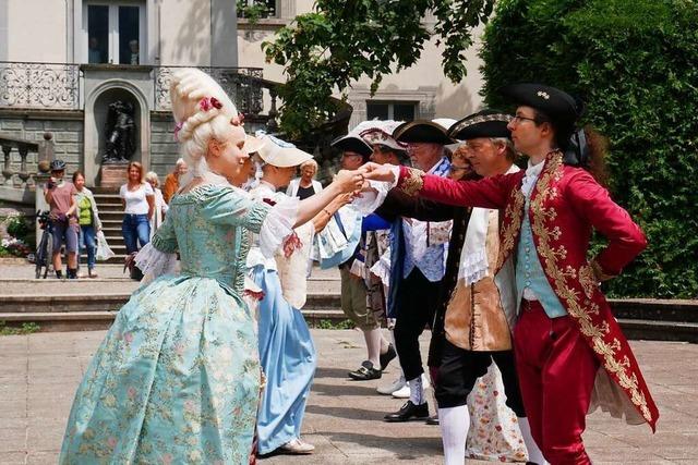 Bad Sckingen feiert mit Tanz und Sekt den 300. Geburtstag der Frstbtissin