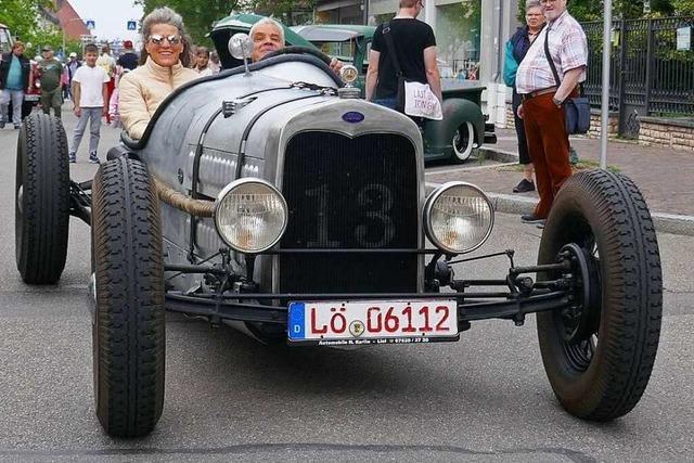 Fotos: Oldtimerbesitzer zeigen am Mllheimer Stadtfest ihre Schtze