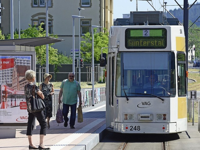 Eine Straenbahn in Freiburg   | Foto: Ingo Schneider