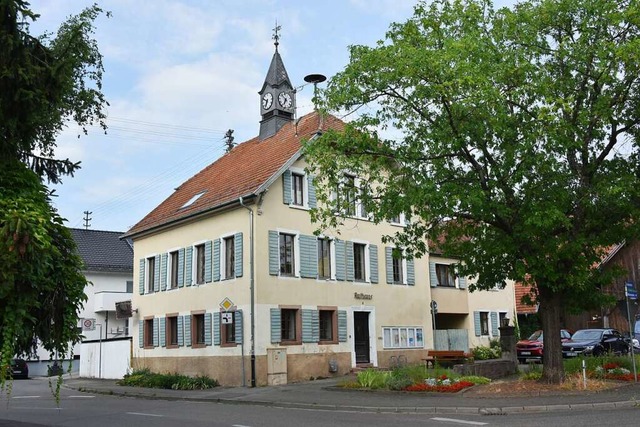 Wenn die Ortsverwaltung umzieht, kann das Alte Rathaus anders genutzt werden.  | Foto: Benedikt Sommer