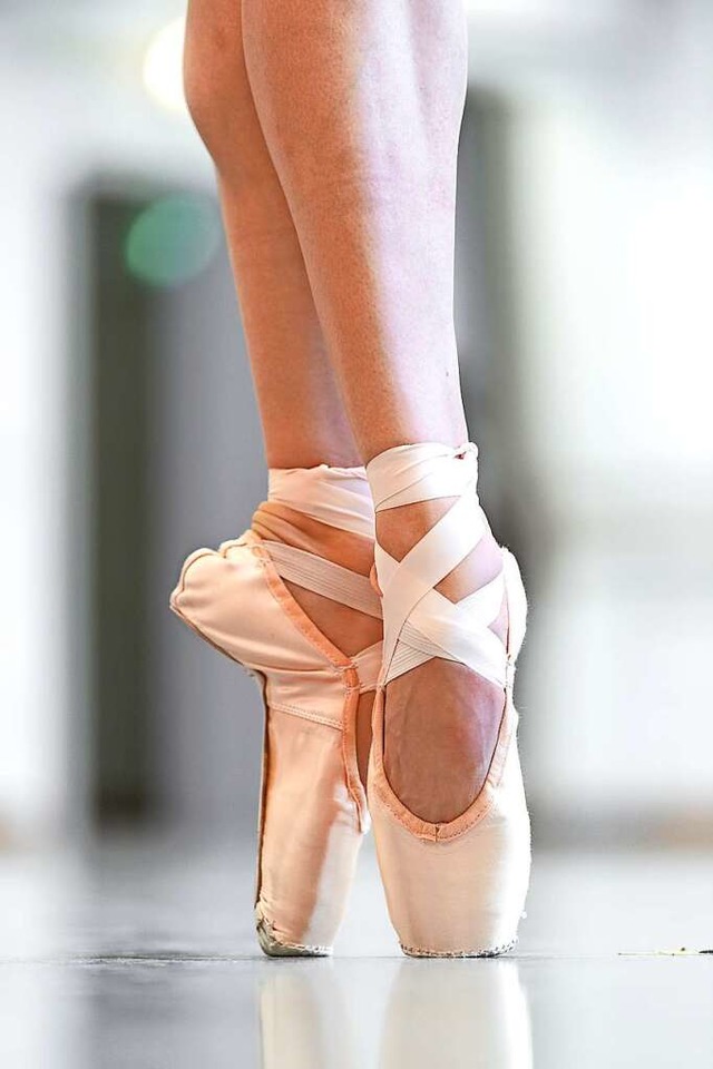 Die Ballettschule Basel schliet, doch... bereits eine Alternative in Aussicht.  | Foto: Sina Schuldt (dpa)