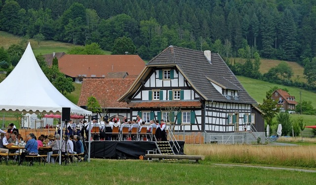 Ungewohnter Anblick im mittleren Schwa...bacher Winzerhaus aus der Vorbergzone.  | Foto: Wendelinus Wurth