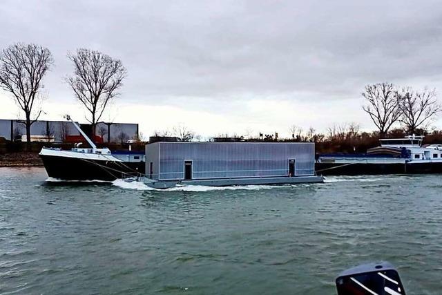 Eine 1,1 Millionen teure schwimmende Garage für die Wasserschutzpolizei in Breisach