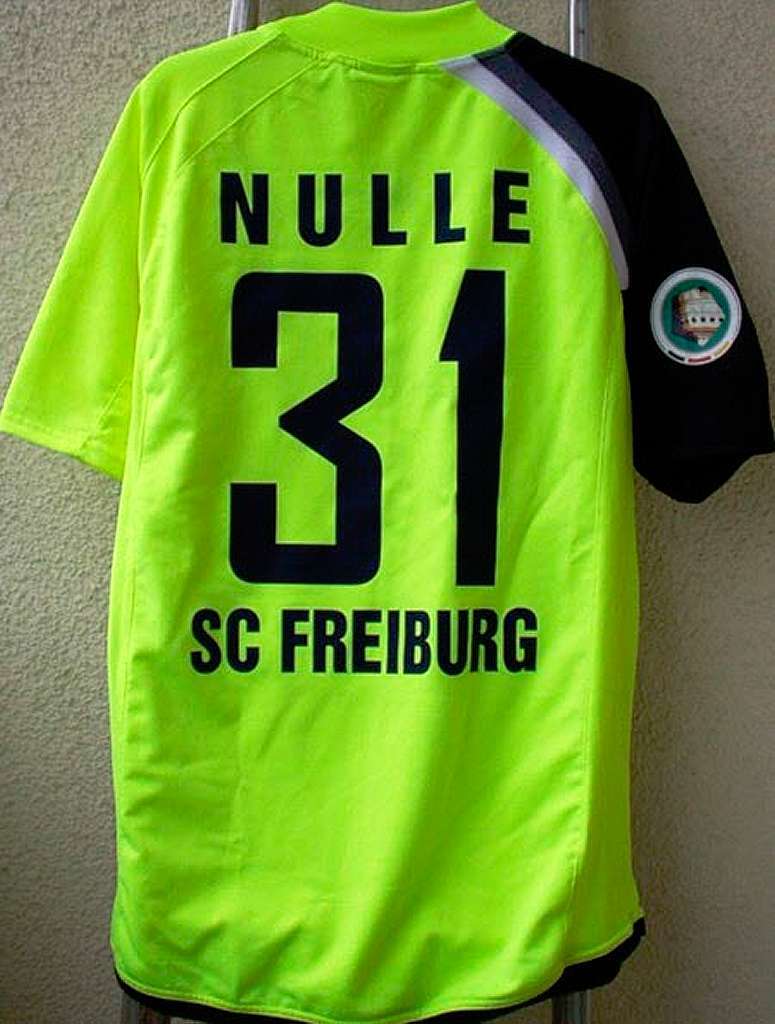 DFB-Pokal Torwart-Trikot  von Carsten Nulle ; tammt aus der 1. Runde beim FC 08 Villingen am 5.8.07.