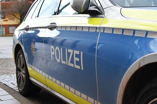 Autofahrer flchtet nach Parkrempler