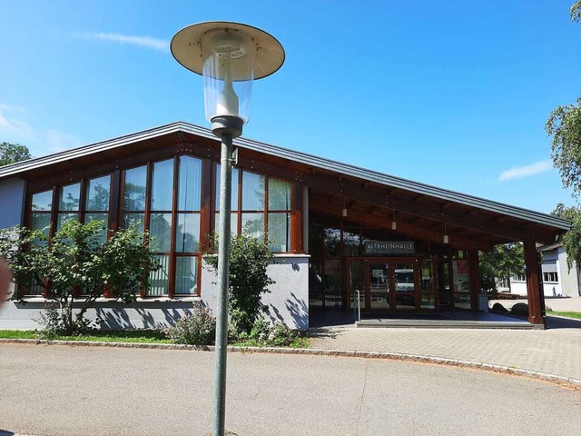 Das Dach der Altrheinhalle ist seit l...Geld fr eine umfassende Untersuchung.  | Foto: Hannes Lauber