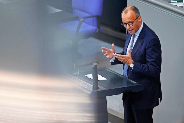 Friedrich Merz bte am Freitag scharfe Kritik an der Ampelkoalition.  | Foto: IMAGO