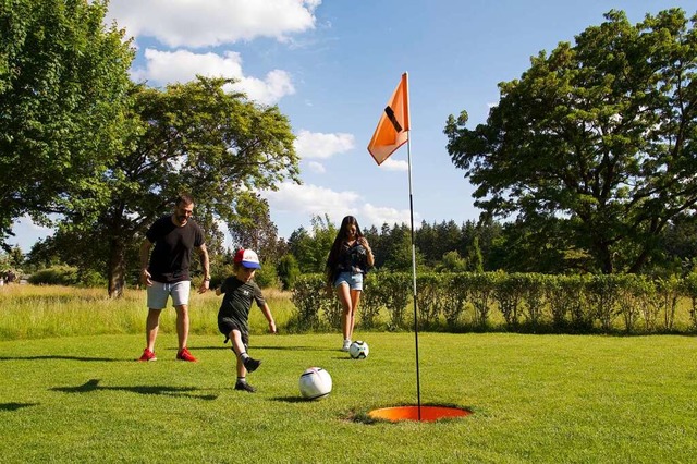 Auch die kleinen Mitspieler zeigen sich treffsicher.  | Foto: Soccerpark Ortenau