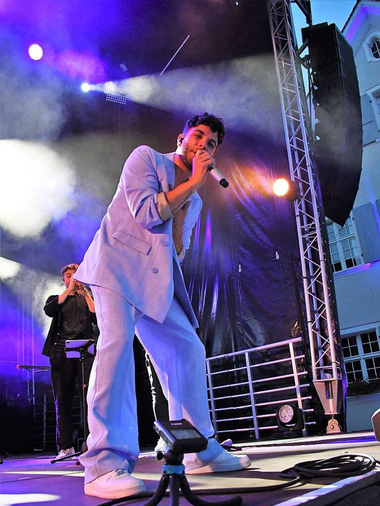 Impressionen vom Stimmenkonzert mit To Athena und Luca Hnni auf dem Domplatz in Arlesheim