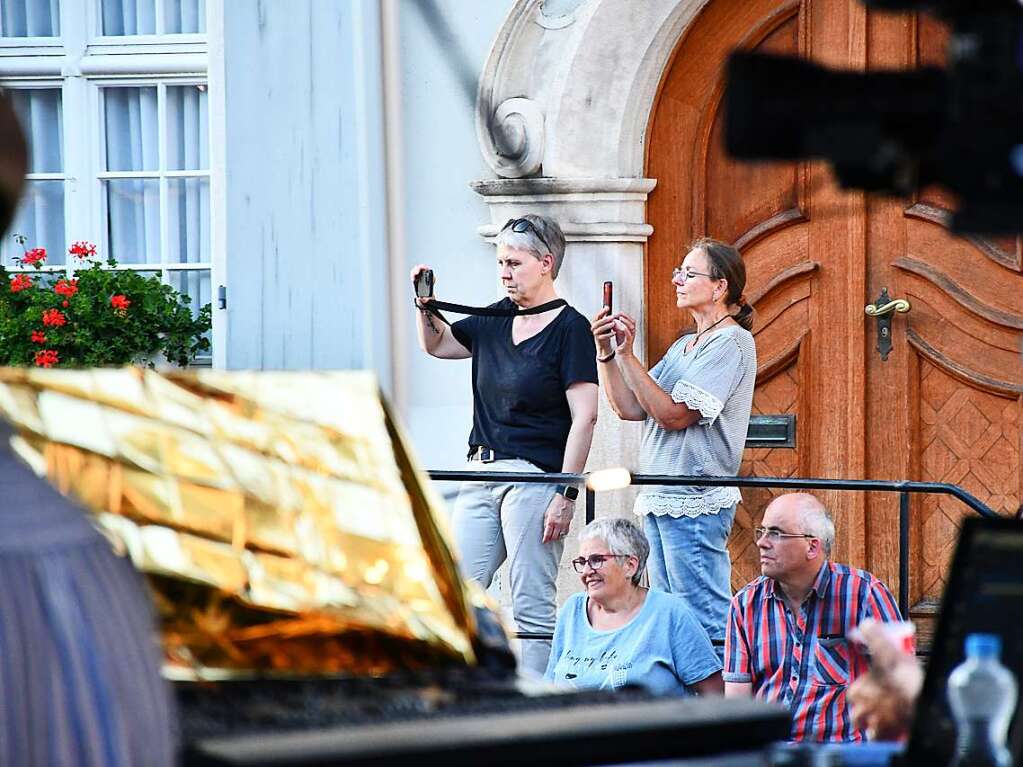 Impressionen vom Stimmenkonzert mit To Athena und Luca Hnni auf dem Domplatz in Arlesheim