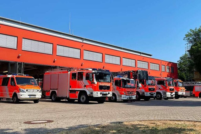 Die Feuerwehr Freiburg ist mit einem G...Gewerbeschule im Einsatz (Symbolbild).  | Foto: Valentin Heneka