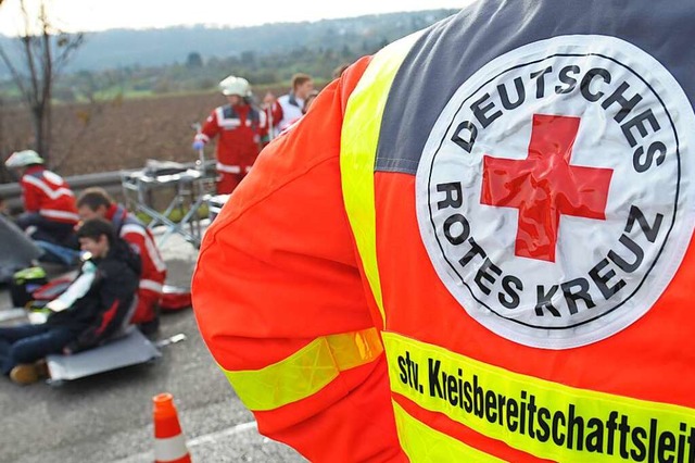 Rettungskrfte bei einer Katastrophenschutzbung (Symbolbild)  | Foto: Franziska Kraufmann