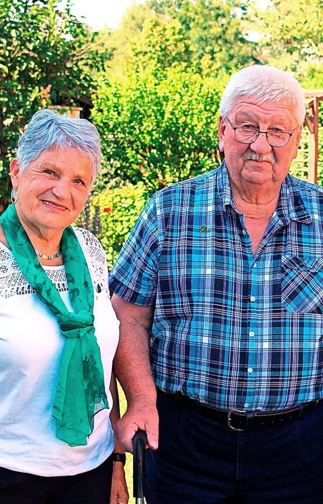 Rita Leber ist seit 50 Jahren bei den ...den Wehr,  Leo Benkert seit 25 Jahren.  | Foto: Marianne Bader