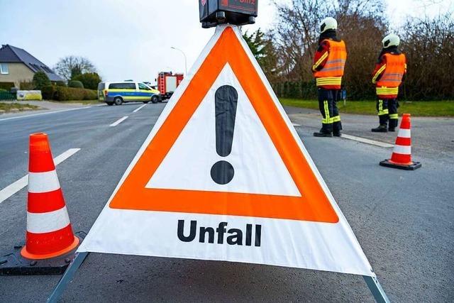 Schwerer Unfall auf dem Streitberg: Vollsperrung der Landesstraße 110 bis 15 Uhr