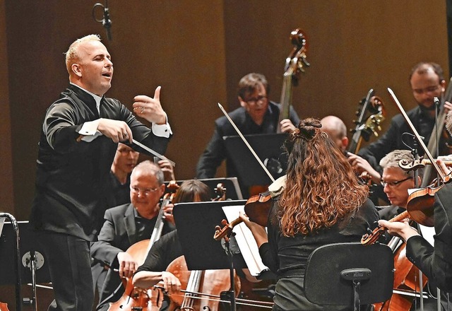 Yannick Nzet-Sguin und das Chamber Orchestra of Europe  | Foto: Andrea Kremper