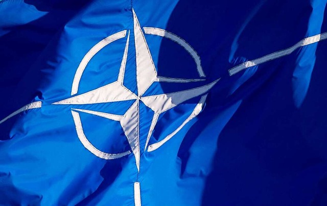 Die Nato hat ein Problem weniger: Niem.... Doch das Bndnis hat Risse bekommen.  | Foto: Daniel Naupold