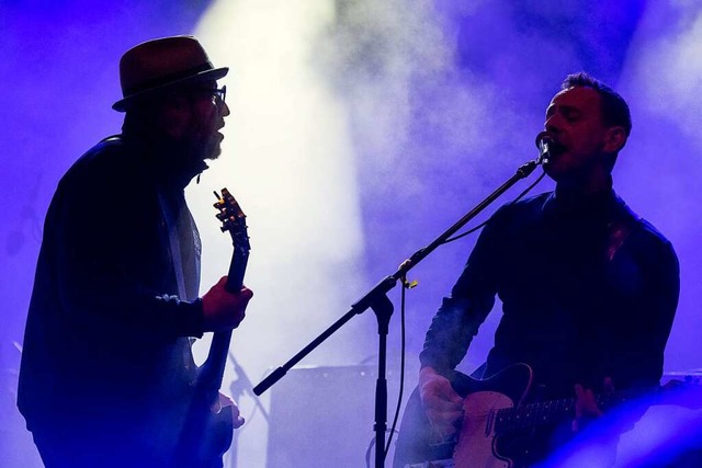 Arnim Teutoburg-Wei (l.) und Peter Ba...oche das Festival I EM Music erffnen.  | Foto: Christophe Gateau (dpa)