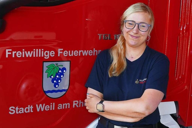 Tina Gottstein arbeitet in der Verwalt... ist sie auch im Brandfall im Einsatz.  | Foto: Ulrich Senf