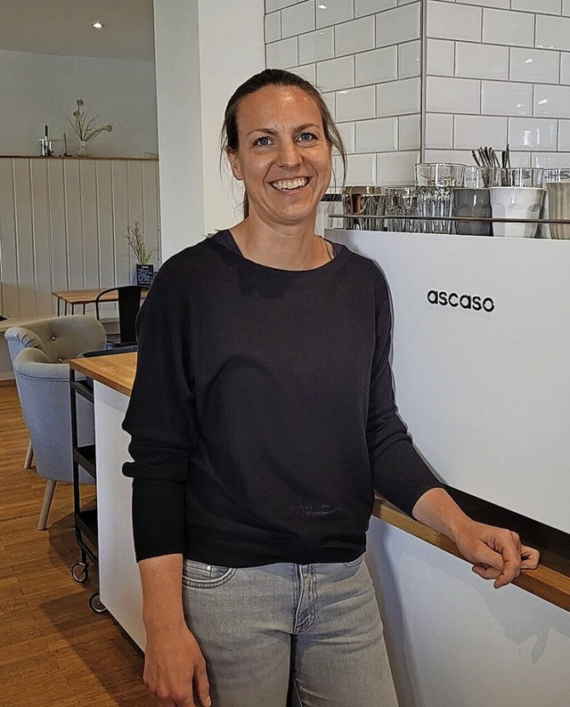 Jannike Spiecker in ihrem Cafe in Teningen  | Foto: Izabela Seizinger