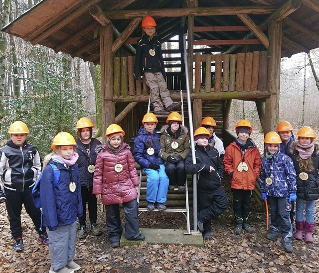 Die Klasse 4b der Grundschule Wehr-flingen an ihrem Waldtag  | Foto: Julia Vogt