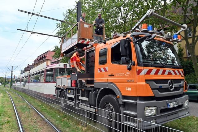 Freiburger Straenbahnlinie 1 fhrt nach Unfall wieder