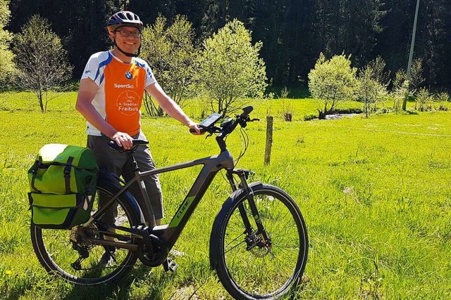 Einer von 518 Teilnehmern: Niederrimsi...teher Frank Greschel mit seinem E-Bike  | Foto: Frank Greschel