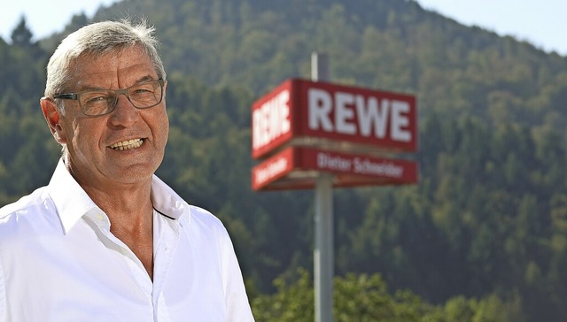 Unternehmer Dieter Schneider plant, mi...Denzlingen nach Emmendingen zu ziehen.  | Foto: Joerg Eberl fr REWE Dieter Schneider