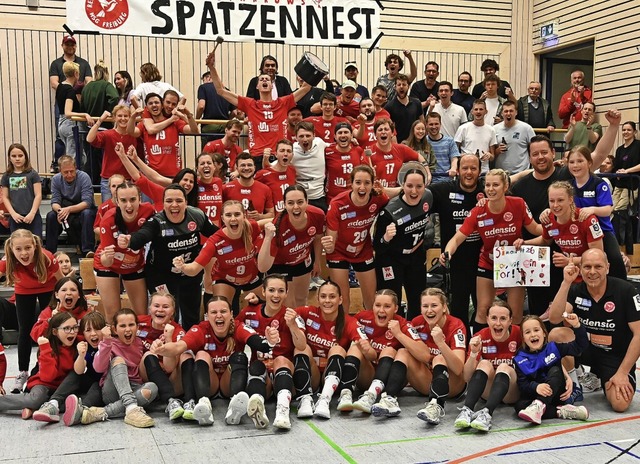 So jubelten die Freiburger Handballeri...gegen Kirchhof in der Aufstiegsrunde.   | Foto: Achim Keller
