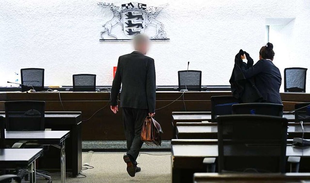 Der ranghchste Polizeibeamte Baden-W...elle Ntigung angeklagt. (Archivbild).  | Foto: Bernd Weibrod (dpa)