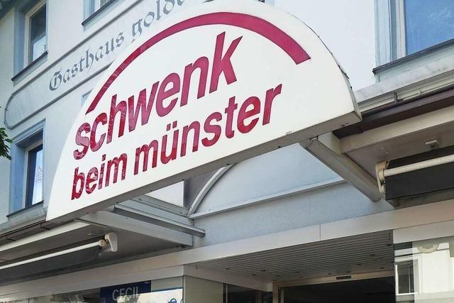 Nach 135 Jahren: Schwenk-Mode in Neustadt schließt im September