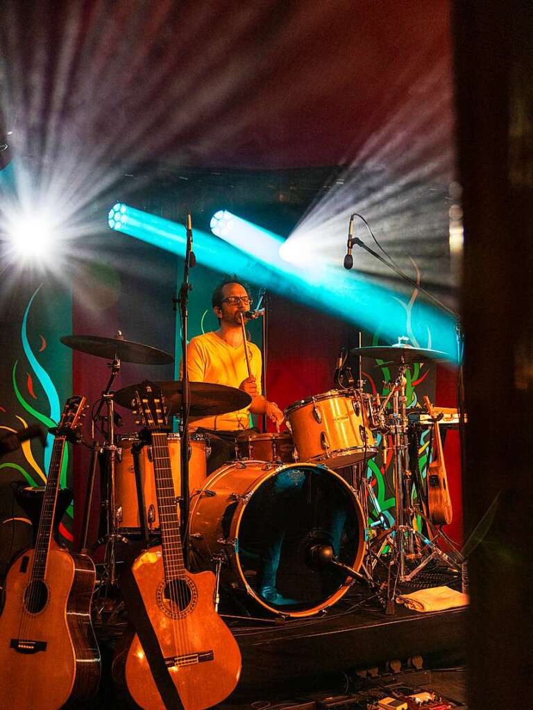 Mit immer neuen Interpretationen ihrer Songs heizte die Band Debout Sur le Zinc den Besuchern des ZMF am Freitag ein.