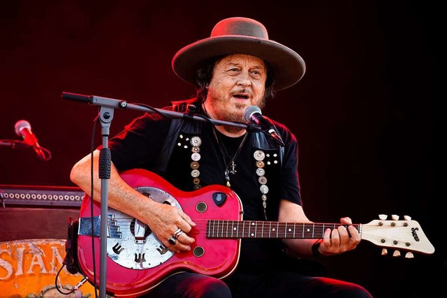 Zucchero bei einem Auftritt in Montreux 2021  | Foto: Jean-Christophe Bott