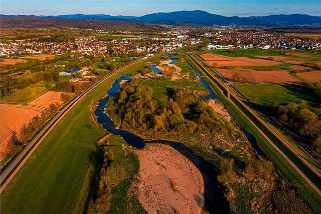 Die Renaturierung der Elz, hier bei K...gt zum Erholungswert in Teningen bei.  | Foto: Dieter Ruf