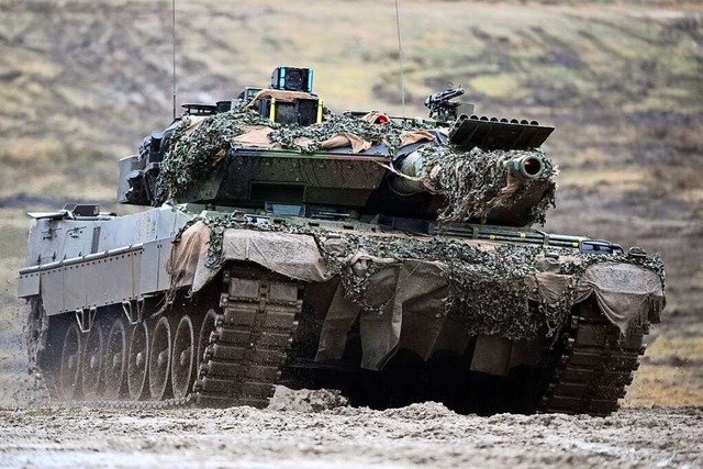 Einer der schlagkrftigsten Panzer der Welt: der Leopard 2  | Foto: Federico Gambarini (dpa)