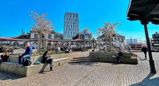 Auf dem Lrracher Bahnhofsplatz suchte  der Angeklagte mehrfach Streit.  | Foto: Barbara Ruda