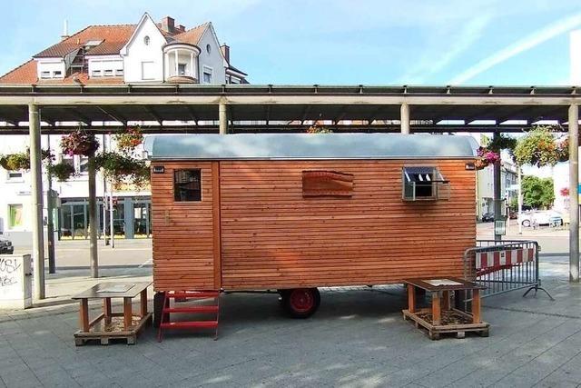 Der mobile Taubenschlag in Rheinfelden ist aufgebaut