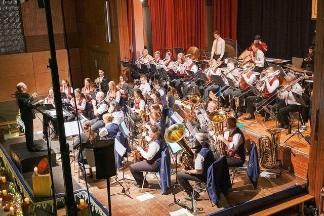 Dirigent des Musikvereins Brombach rt zu Spezialisierung der Orchester