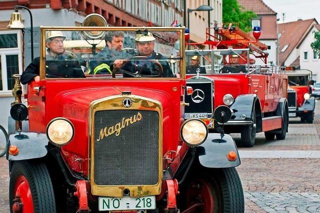 Historische Feuerwehrfahrzeuge machen am Montag Halt in Ettenheim und Lahr