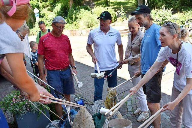 Viel Plastikmll beim Clean-Up am Rheinfelder Rheinufer