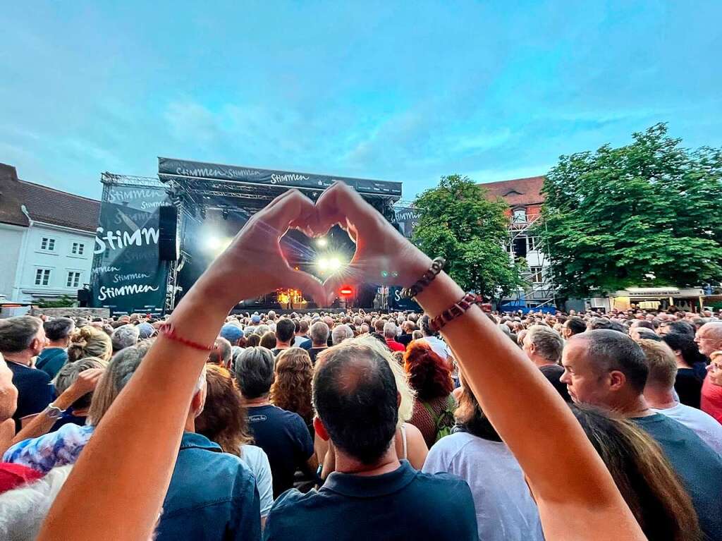 Simply Red und ClockClock rockten den Alten Marktplatz in Lrrach.